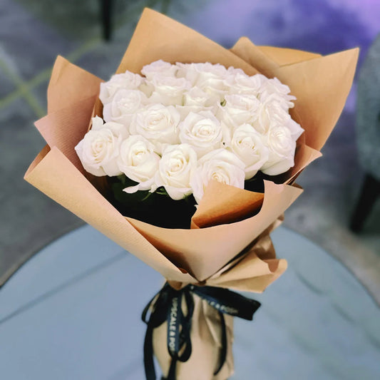 Luxury White 25 Roses Bouquet